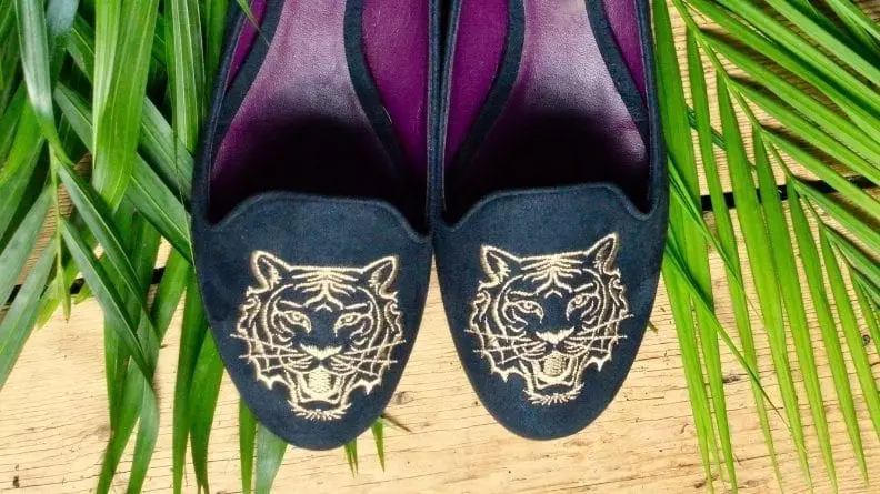 Tiger shoe