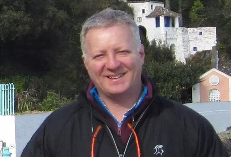 Ewan Hastings