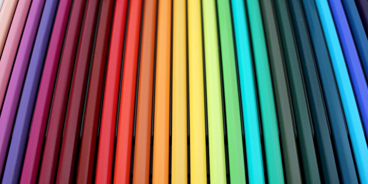 Rainbow coloured pencils - photo: Pexels and Pixabay