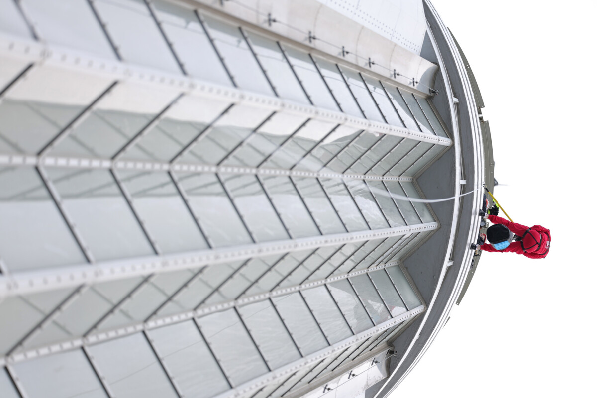 Anthony Edward Malkin rappels down the Empire State Building for Outward Bound