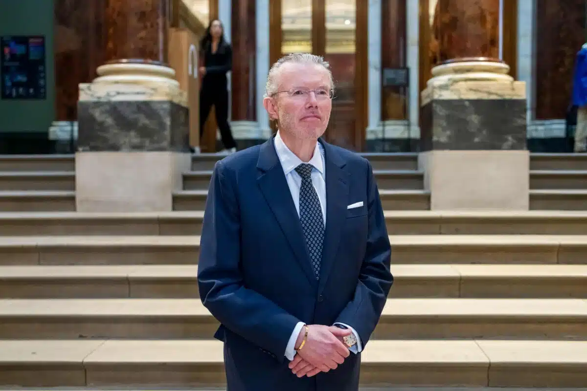Sir Hans Rausing inside the National Gallery