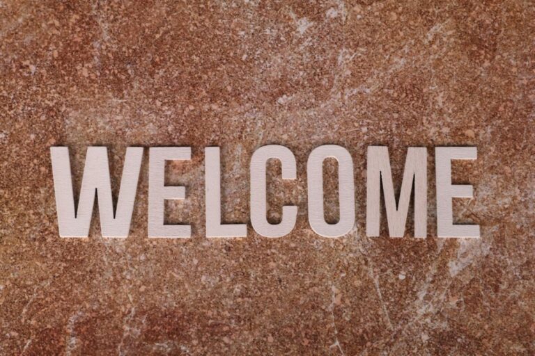 Welcome sign.
